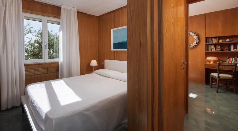 Photo of Tumbled Wood