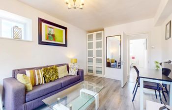 Parkside Nest Holiday Home