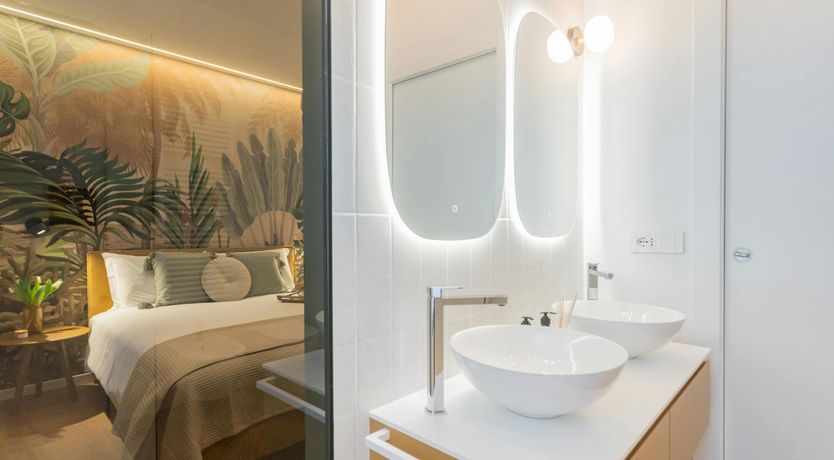 Photo of Leaf & Lemon