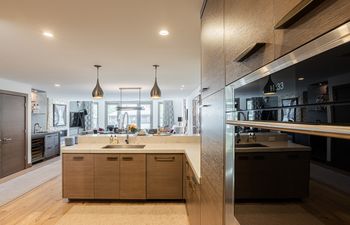 A Chic Summit Holiday Home