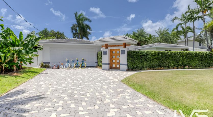 Photo of Shoreline Escape