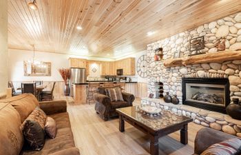 Fir & Stone Holiday Home