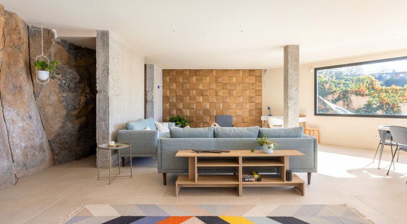 Photo of Blue & White Splendour