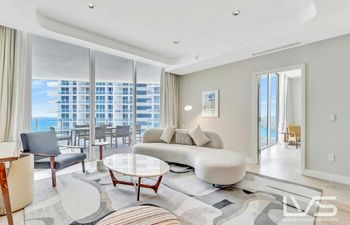 Oceanside Serenity Holiday Home