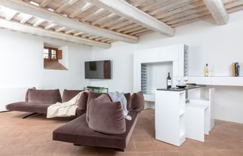 Elegant Field Holiday Home