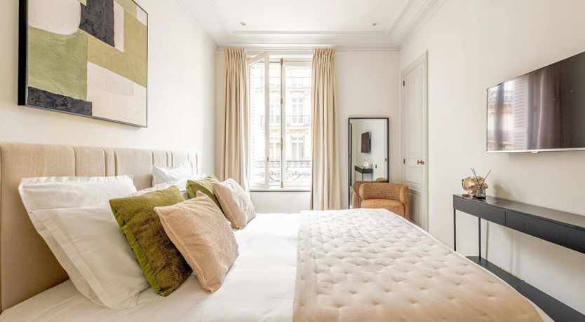 Photo of Elegant Avenue Living