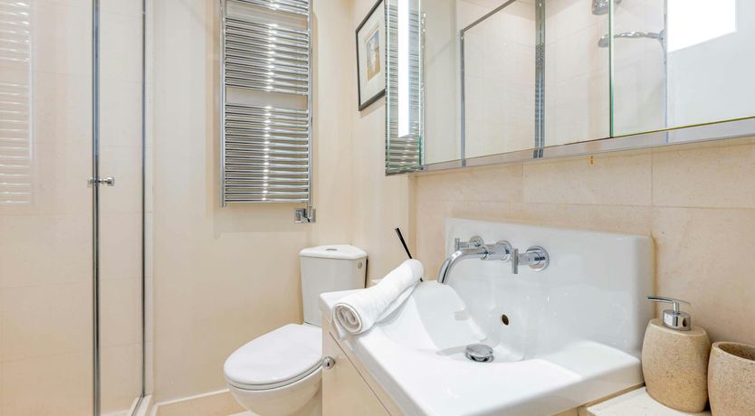 Photo of Elegant Avenue Living
