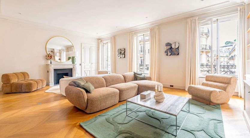Photo of Elegant Avenue Living