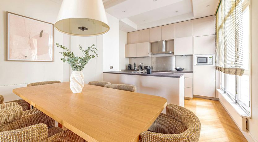 Photo of Elegant Avenue Living