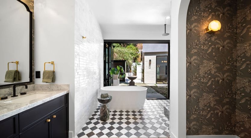 Photo of Sunset Strip Style