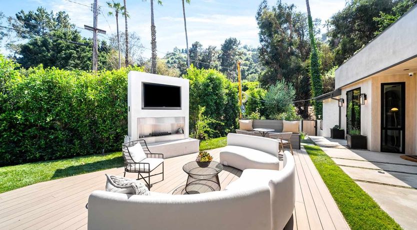 Photo of Sunset Strip Style