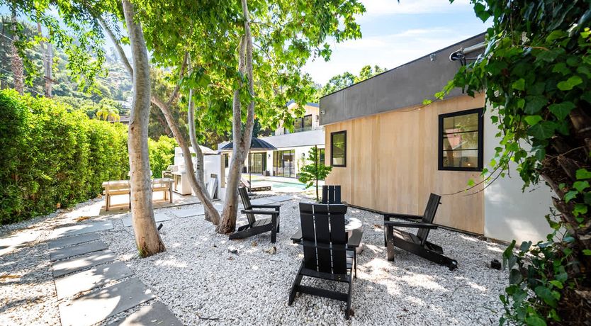 Photo of Sunset Strip Style