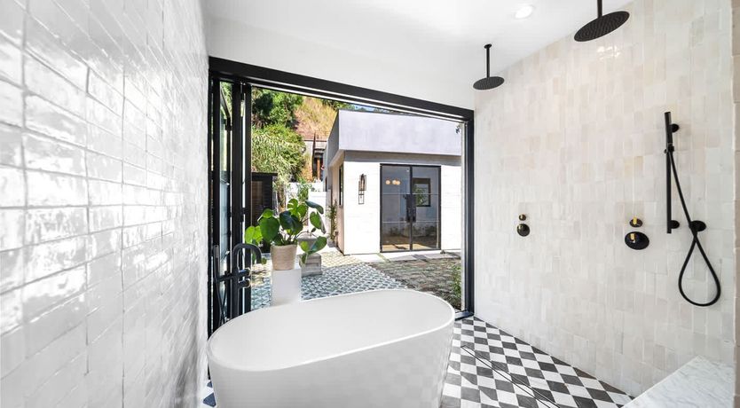 Photo of Sunset Strip Style