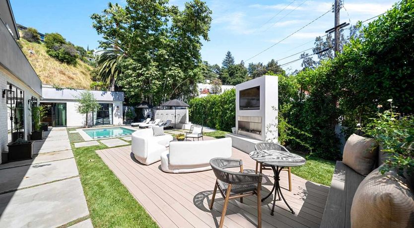 Photo of Sunset Strip Style