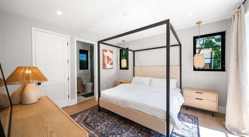 Photo of Sunset Strip Style