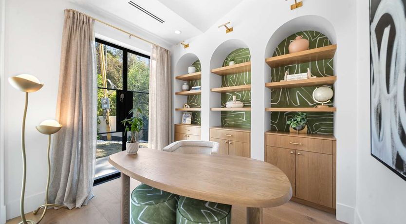 Photo of Sunset Strip Style