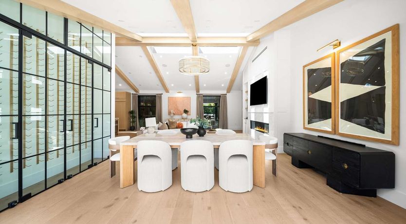 Photo of Sunset Strip Style