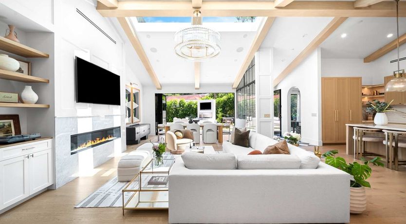 Photo of Sunset Strip Style