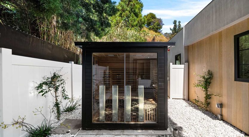 Photo of Sunset Strip Style