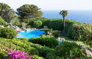 Seaside Geraniums Holiday Home