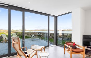 West Haven -  A Coastal Retreat in the Heart of Roundstone Holiday Home