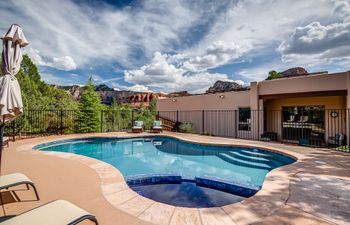 Red Cliffs Wonder Holiday Home