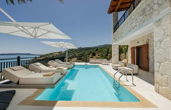 Sea Salt & Azure Holiday Home