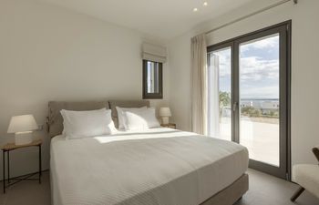 Salt Air Living Holiday Home