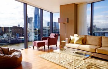 Jewel of the Thames Holiday Home