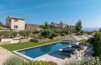 Graceful Stone Holiday Home