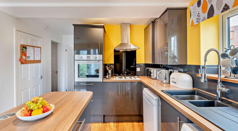 Photo of 2 Bed in High Bickington