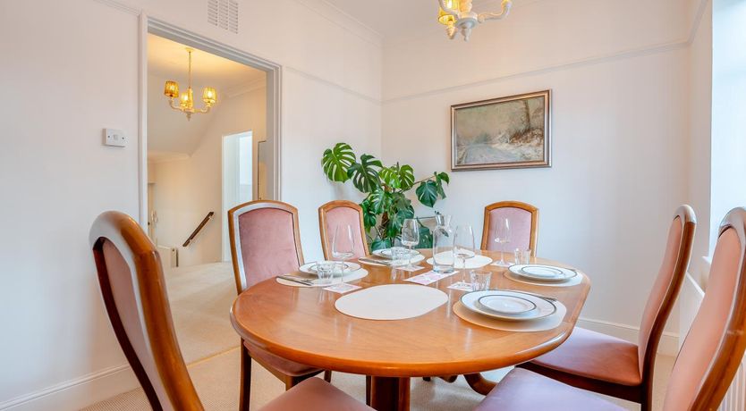 Photo of 2 Bed in Eastbourne