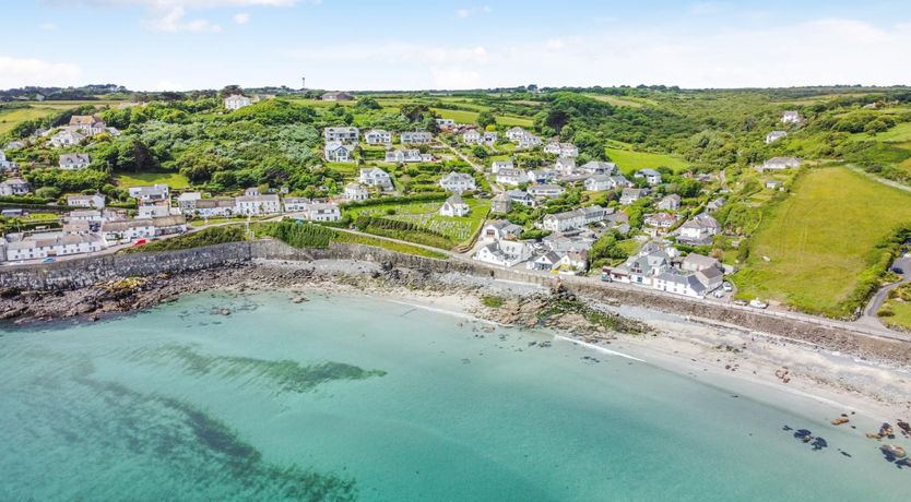 Photo of 3 Bed in Coverack