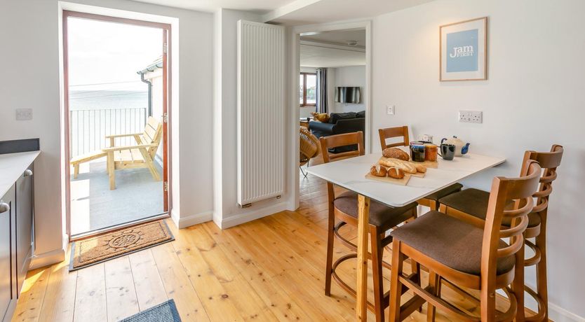 Photo of 3 Bed in Coverack