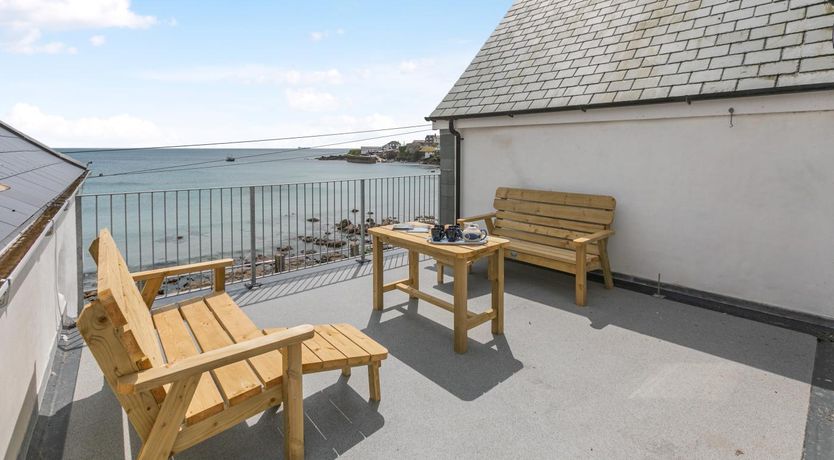 Photo of 3 Bed in Coverack