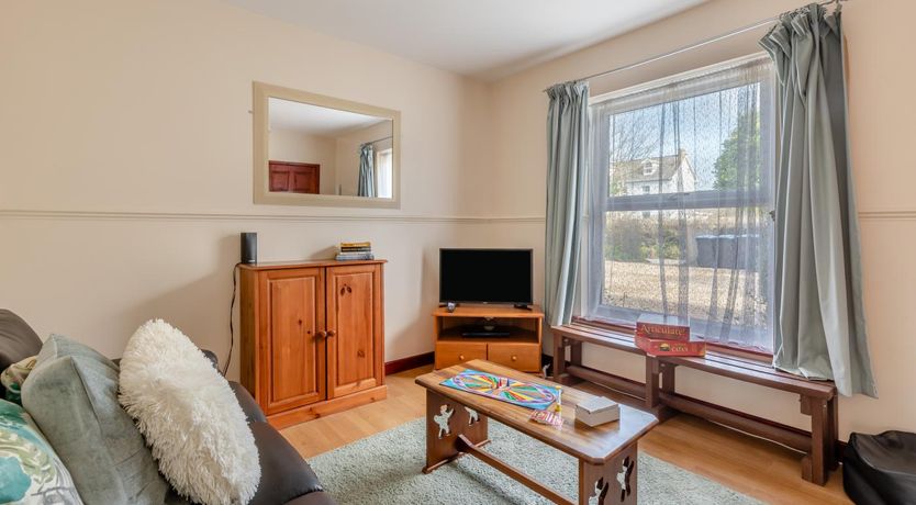 Photo of 6 Bed in Croyde