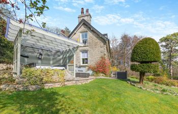4 Bed in Grange-over-Sands Holiday Home