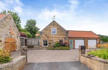 2 Bed in Briggswath Holiday Home
