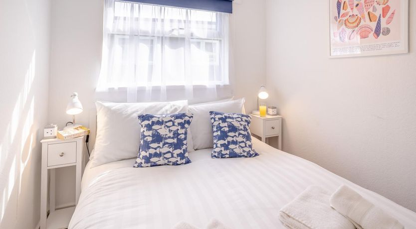 Photo of 2 Bed in Mumbles