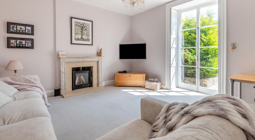Photo of 5 Bed in Minchinhampton