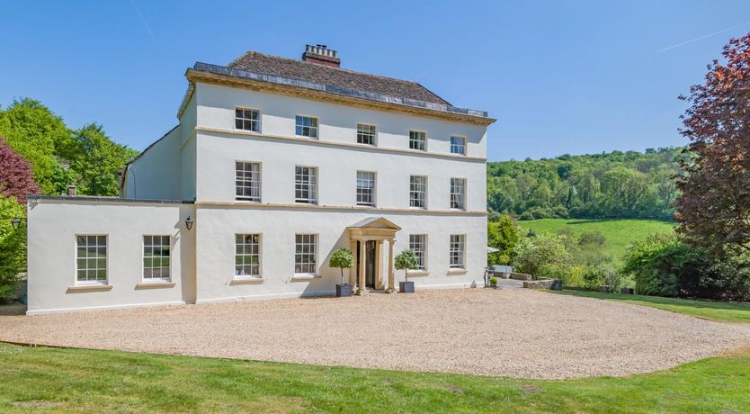 Photo of 5 Bed in Minchinhampton