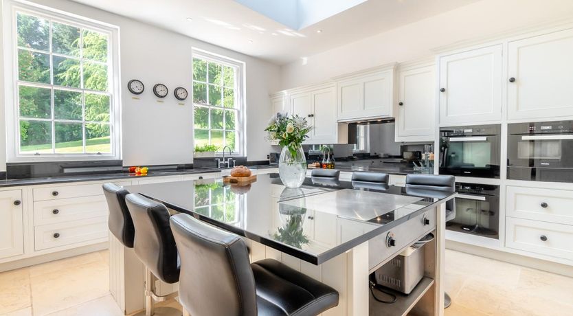 Photo of 5 Bed in Minchinhampton