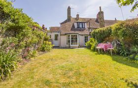 Photo of 3-bed-in-sandwich-3