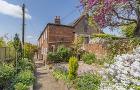 Photo of 3-bed-in-ledbury