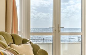 Photo of 2-bed-in-ventnor-2