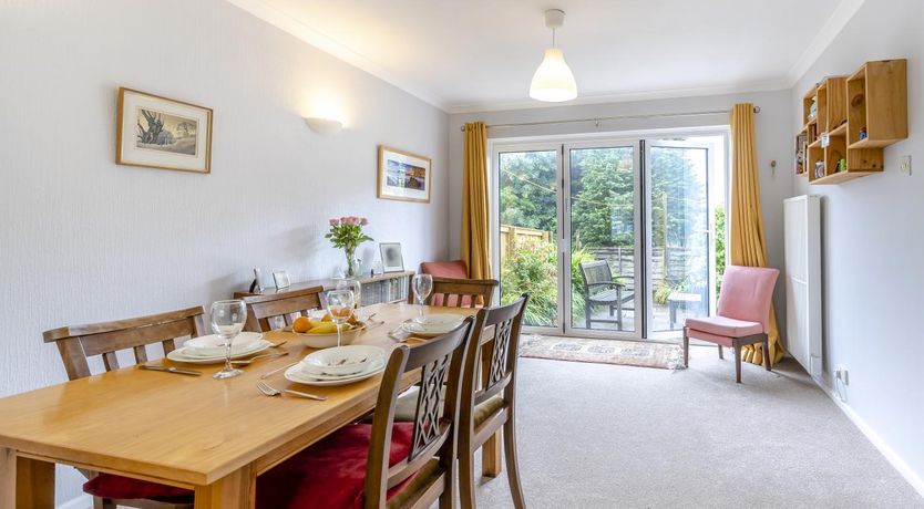 Photo of 2 Bed in Mumbles