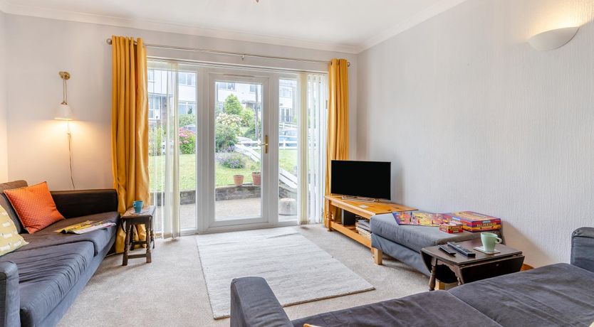 Photo of 2 Bed in Mumbles