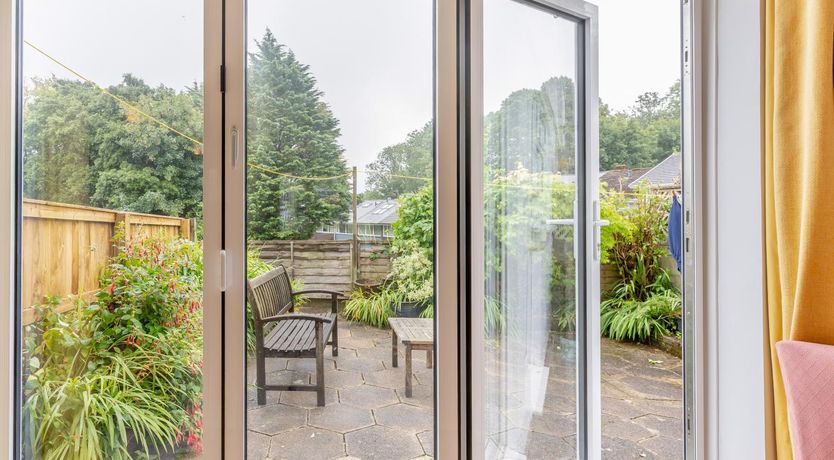 Photo of 2 Bed in Mumbles