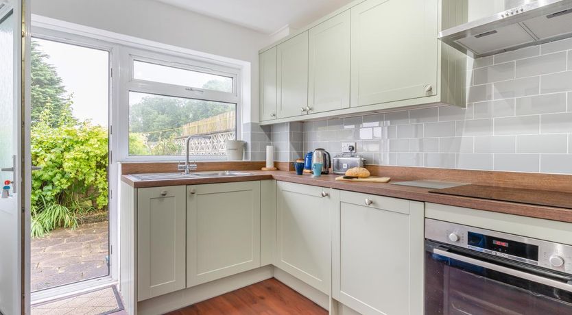 Photo of 2 Bed in Mumbles