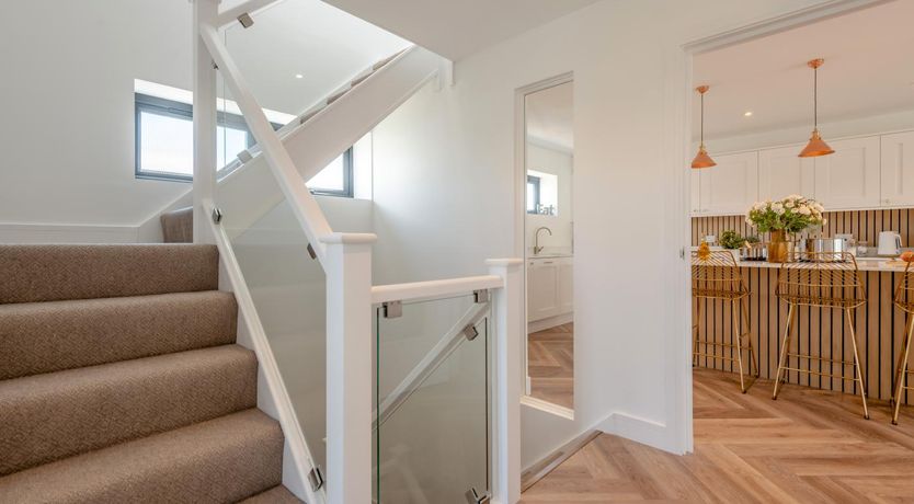 Photo of 4 Bed in Bournemouth